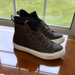 Brown waterproof converse